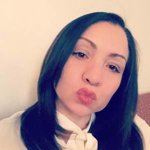 Meet your Posher, Carmen